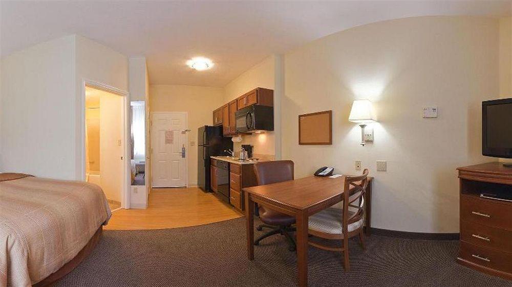 Candlewood Suites Fort Myers/Sanibel Gateway By Ihg Esterno foto