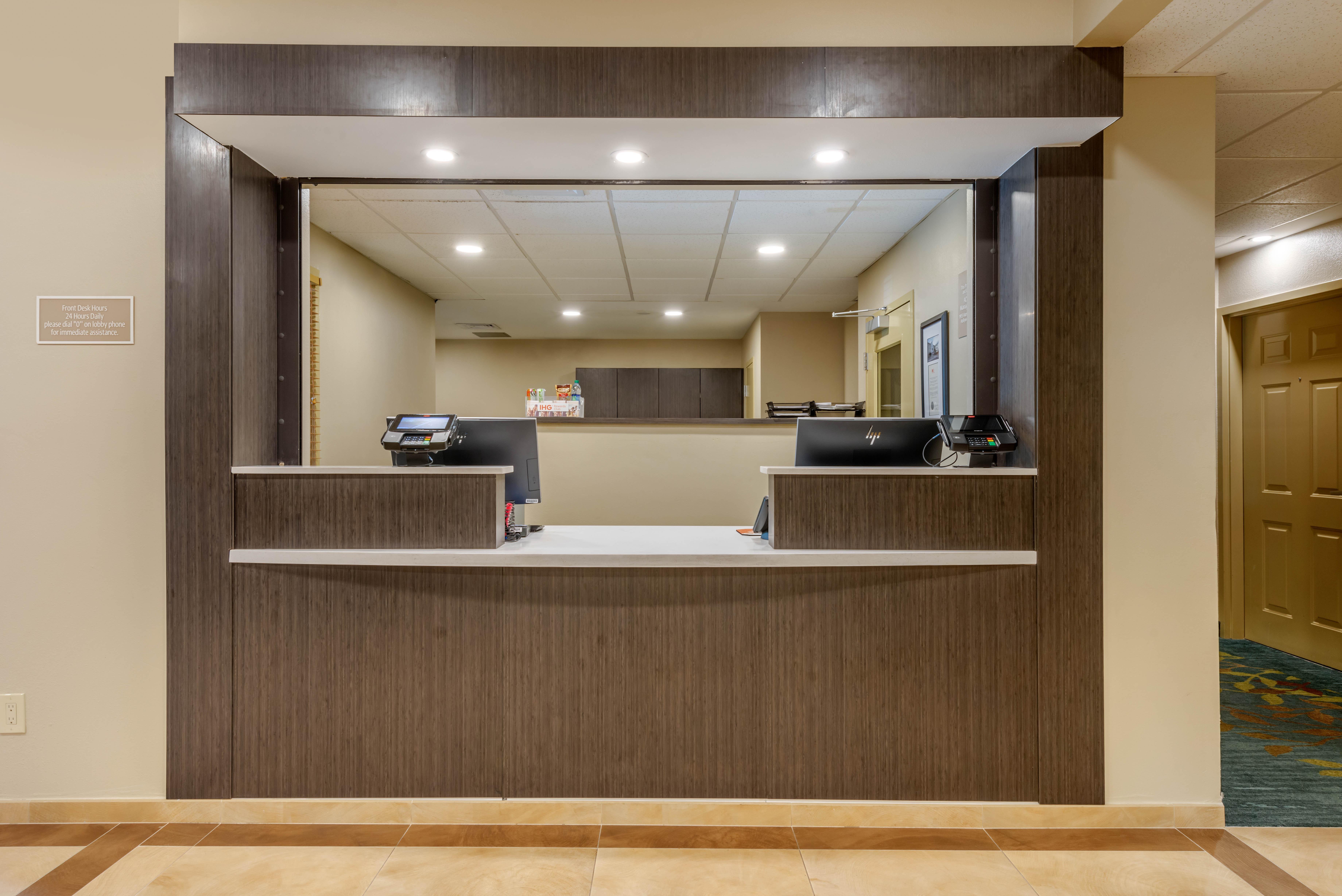 Candlewood Suites Fort Myers/Sanibel Gateway By Ihg Esterno foto