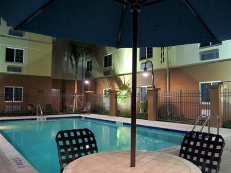 Candlewood Suites Fort Myers/Sanibel Gateway By Ihg Esterno foto