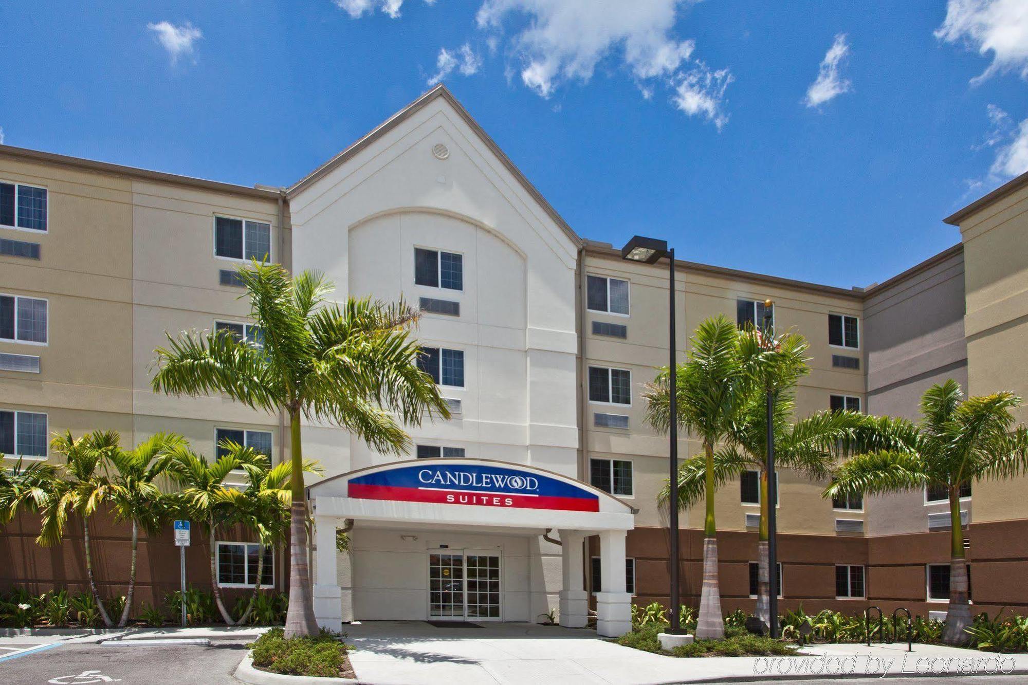 Candlewood Suites Fort Myers/Sanibel Gateway By Ihg Esterno foto