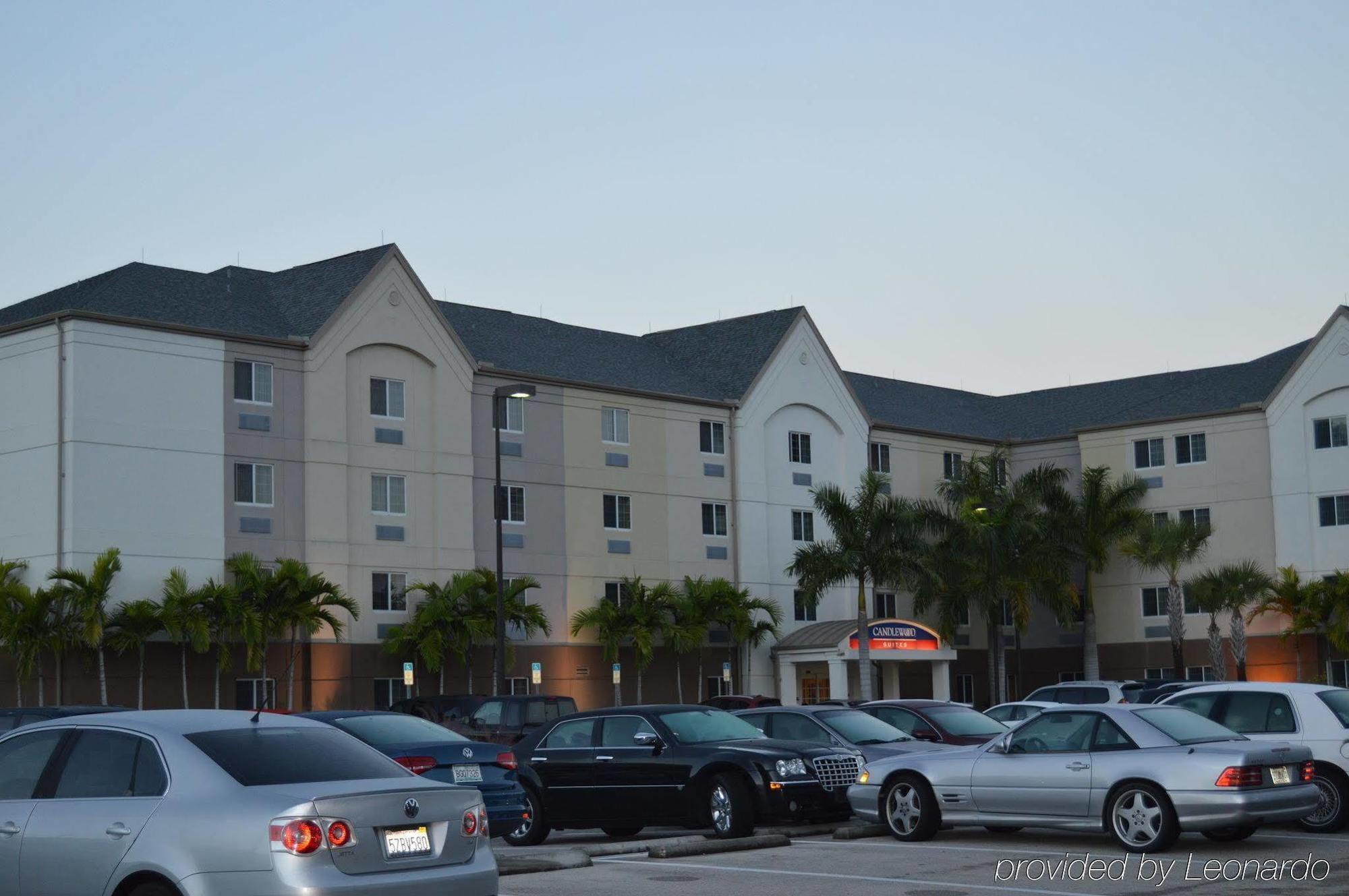 Candlewood Suites Fort Myers/Sanibel Gateway, An Ihg Hotel Esterno foto