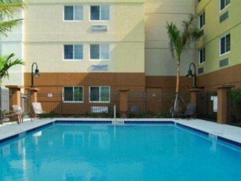 Candlewood Suites Fort Myers/Sanibel Gateway By Ihg Servizi foto